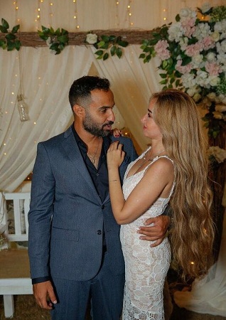 أحمد فهمي يهاجم أحد متابعيه: «دمك ثقيل»
